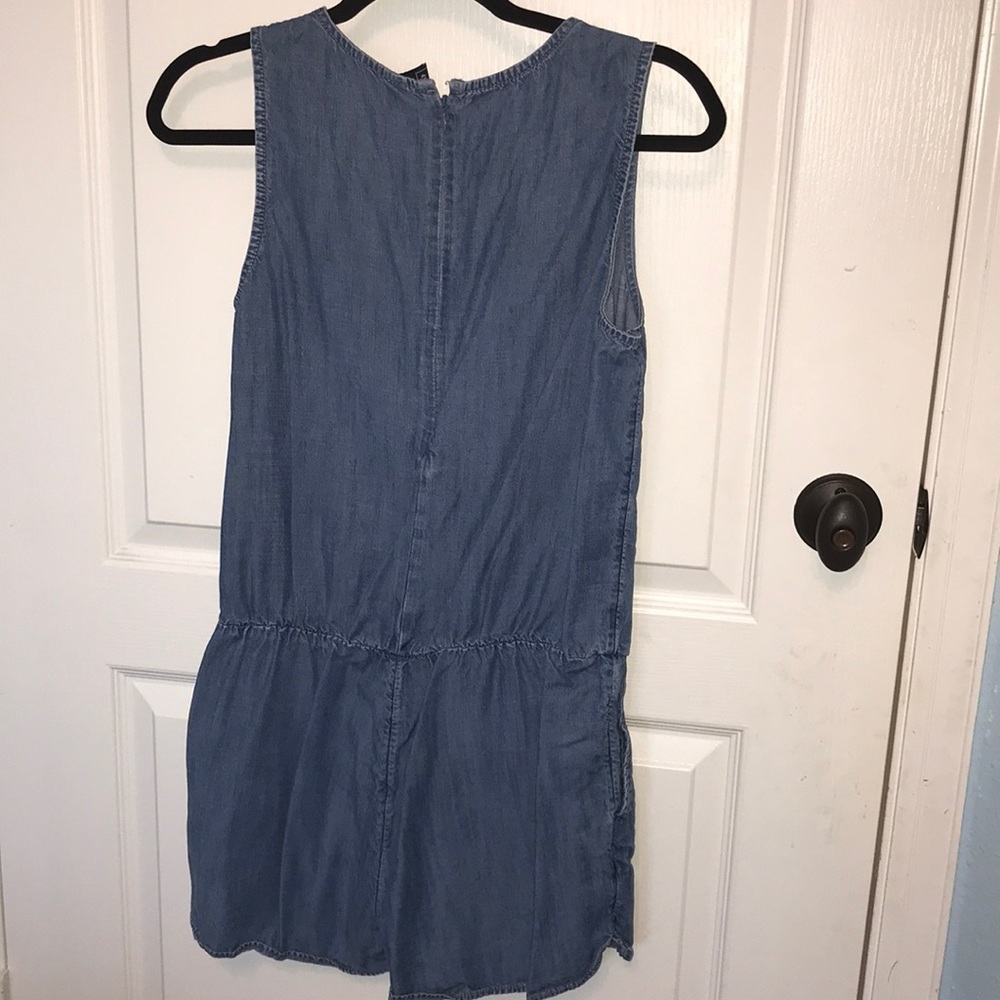 Small GAP Romper - Picture 2 of 5